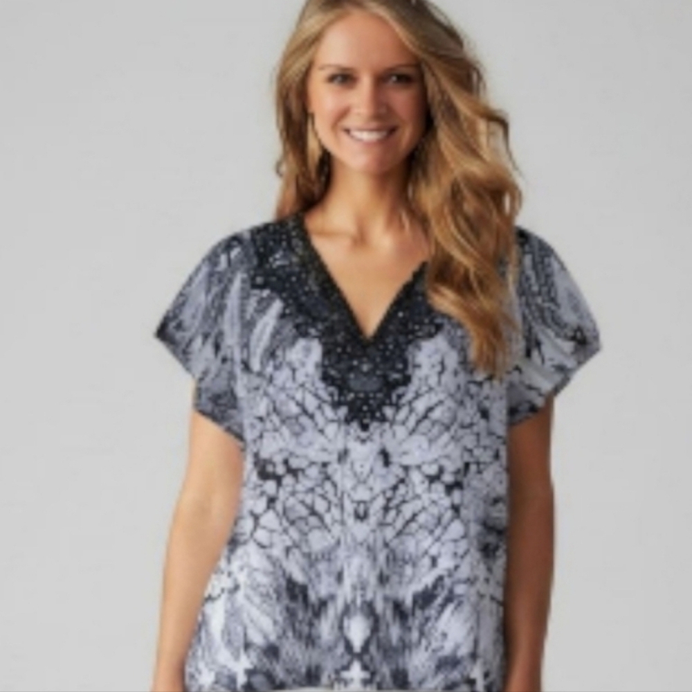 Apt. 9 Black and White Patterned Short Sleeve Top Size XLP - Picture 13 of 14